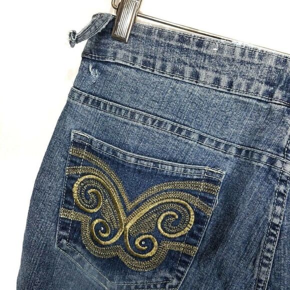 𝅺PARIS Angel Light Wash Denim Jeans Mid Rise Boot Cut Size 13 - 14 - Picture 9 of 11